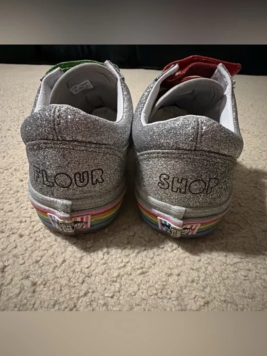 Vans Women’s Size8.5 x Flour Shop Old Skool Shoes Sneaker Glitter Rainbow Pride - Picture 7 of 10